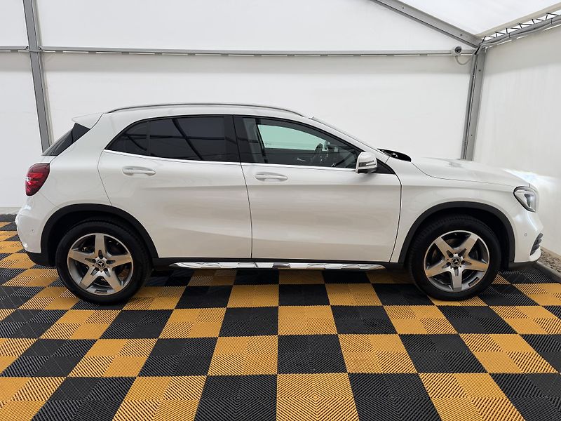 Mercedes-Benz GLA 220i*135kw*4x4*CZ*AMG - fotka 7 z 46