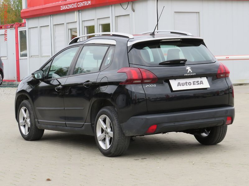Peugeot 2008 (2017) 1.2PT, ČR, Active - fotka 6 z 28