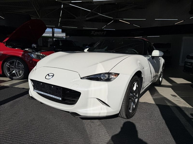 Mazda MX-5 1,5   Edice 100 YEARS 1920-202 - fotka 3 z 25