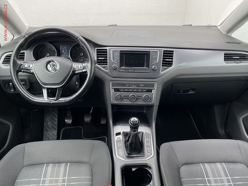 Volkswagen Golf Sportsvan (2015) 1.6 TDi, Lounge - fotka 8 z 17
