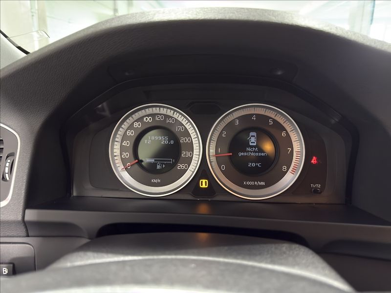 Volvo S60 1,6   T3 SUMMUM XENON BLIS - fotka 12 z 33