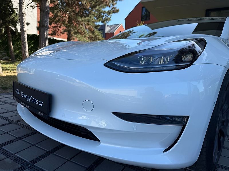 Tesla Model 3 Performance 82 kWh - fotka 4 z 37