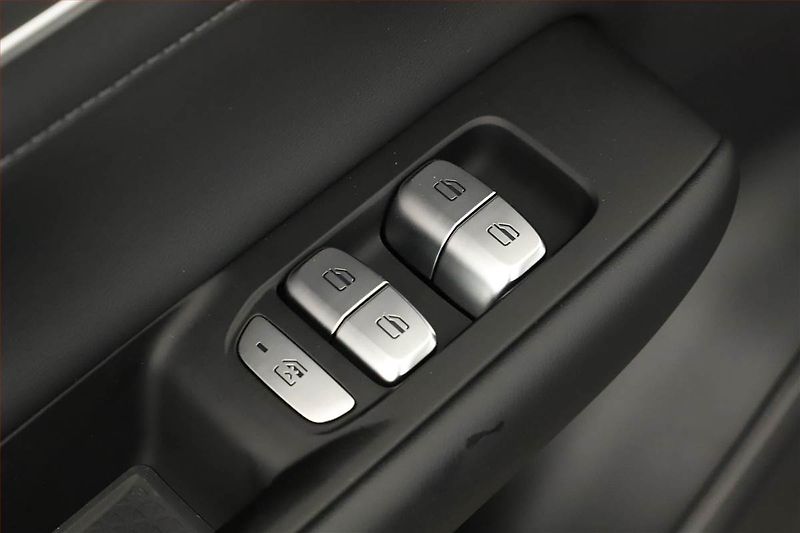 Chery Tiggo 8 (2026) 1.6 TGDI, UNIQUE, Ad. tempomat - fotka 21 z 22