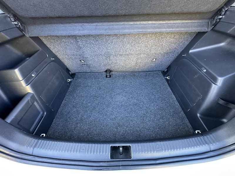 Škoda Fabia (2017) 1.0MPI 40kW * KLIMA * 1.Maj. * - fotka 25 z 32