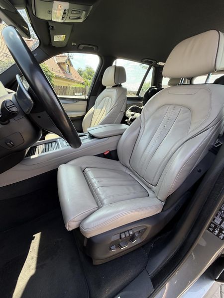BMW X5 (2016) BMW X5, xDrive 30d, M-Paket  - fotka 17 z 17