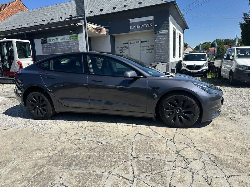 Tesla Model 3 Performance Dual AWD - fotka 2 z 28