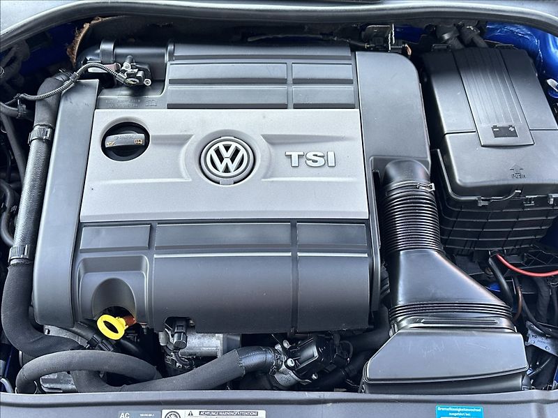 Volkswagen Golf 2,0 TSI 271PS  R M/T 4x4 - fotka 42 z 48