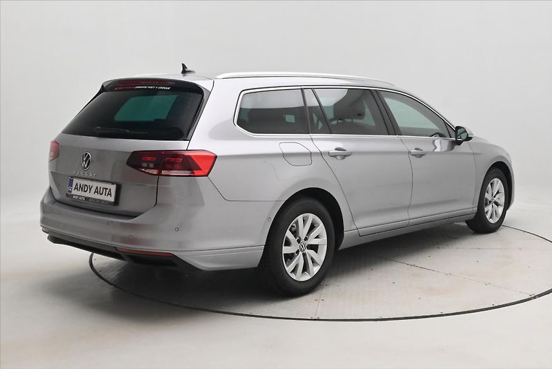 Volkswagen Passat 2,0 TDI 110 kW DSG Business Zá - fotka 5 z 32