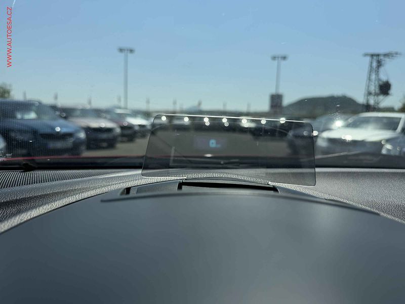 Mazda 3 (2014) 2.2i, ČR, STK5/28 - fotka 18 z 22