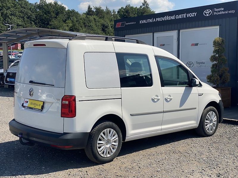 Volkswagen Caddy 2.0TDi, manual, 2x kola, tažné - fotka 6 z 13