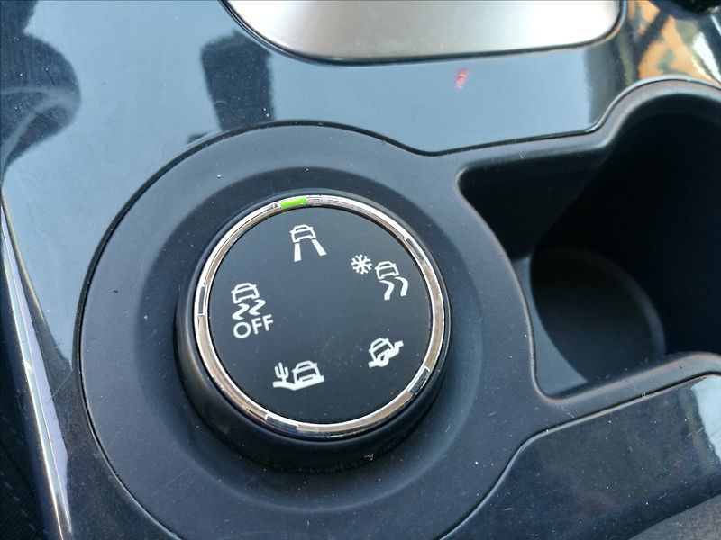 Peugeot 3008 1,6 i - fotka 8 z 19