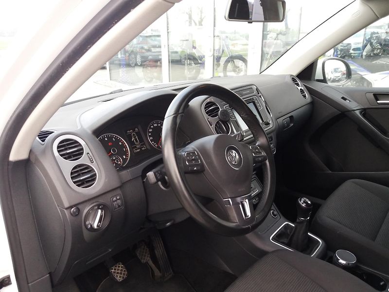 Volkswagen Tiguan 1.4TSi,92kW,SERVISNÍ KNÍŽKA!! - fotka 11 z 20