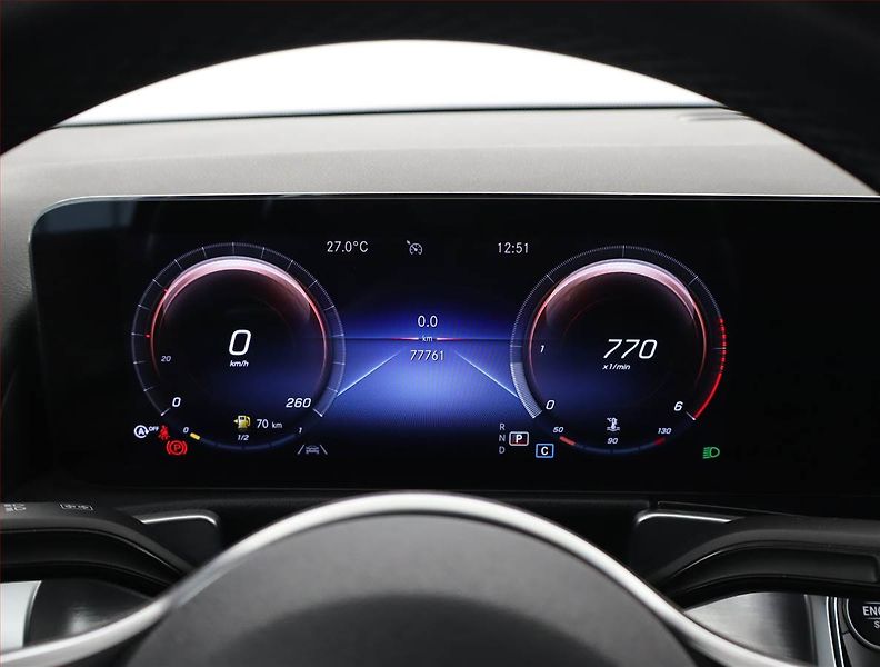 Mercedes-Benz GLB (2022) 200 d 4MATIC - fotka 11 z 26