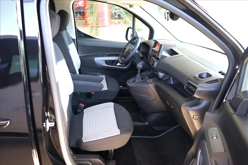 Citroën Berlingo (2026) 1,5 Diesel 100k Manual PLUS - fotka 8 z 18