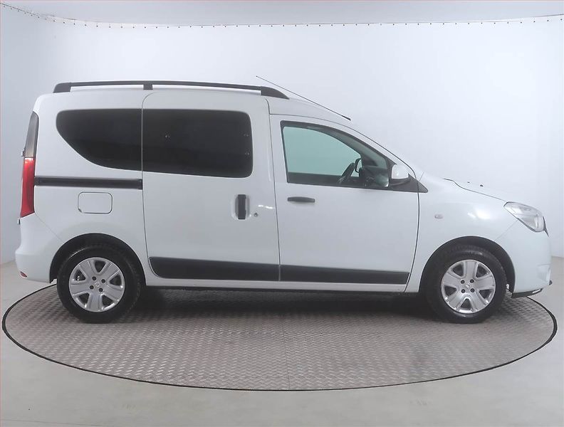 Dacia Dokker (2018) Arctica 1.6 SCe, 5Míst, SR - fotka 6 z 13