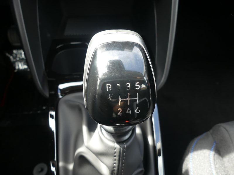 Citroën C3 (2026) PLUS Turbo 100k Manual - fotka 17 z 20