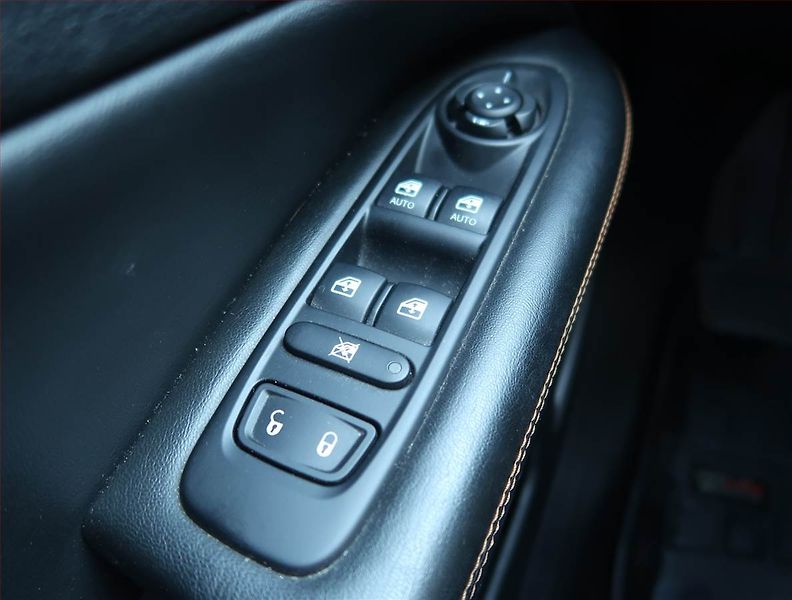 Jeep Compass (2019) 1.4 MultiAir, 4X4, Automat - fotka 18 z 21
