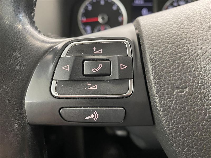 Volkswagen Tiguan 2,0 TDI 81 kW - fotka 14 z 27