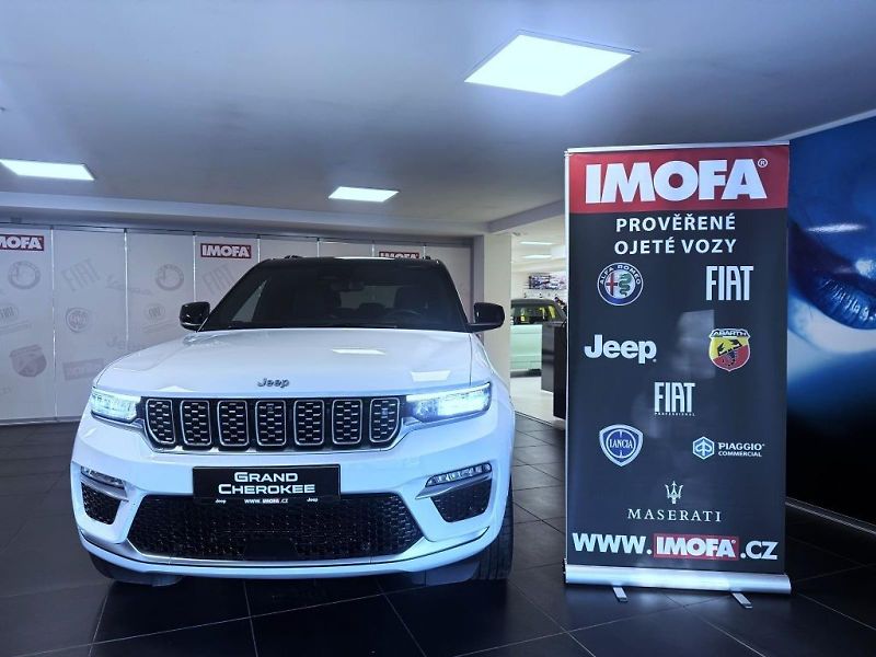 Jeep Grand Cherokee (2024) 2,0 T 380k PHEV 4x4 AT8 ZF SUM - fotka 2 z 27