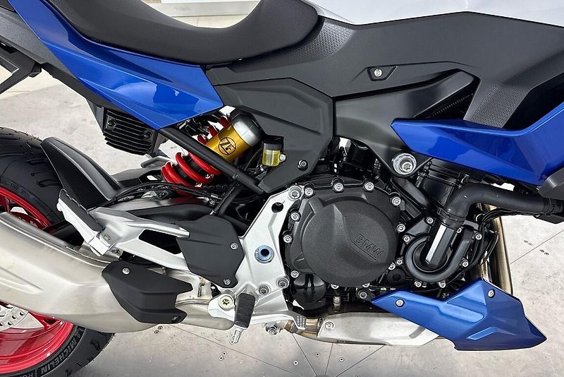 BMW MOTO F 900 XR - fotka 5 z 13
