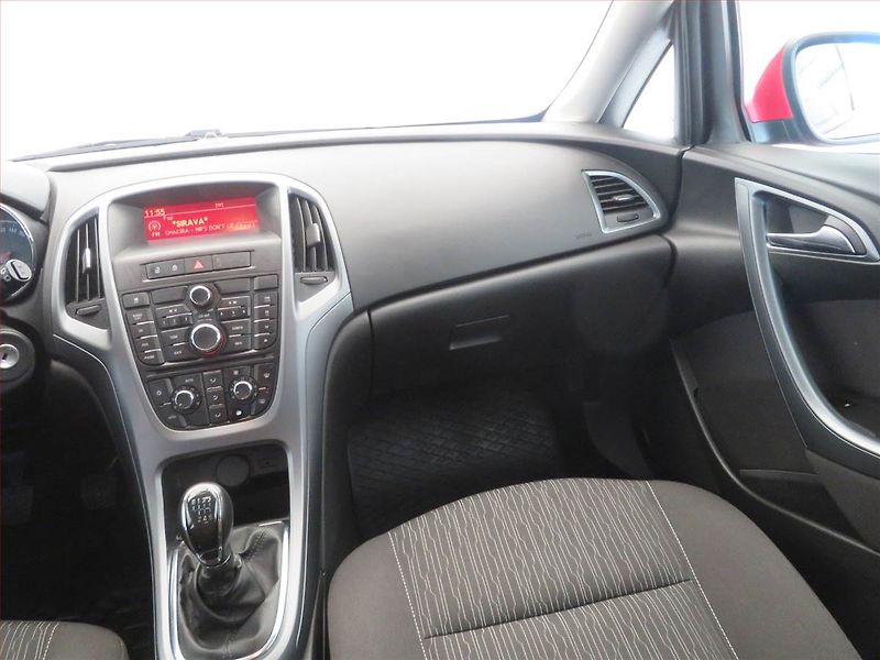 Opel Astra (2012) 1.7 CDTI, po STK, dobrý stav - fotka 8 z 14