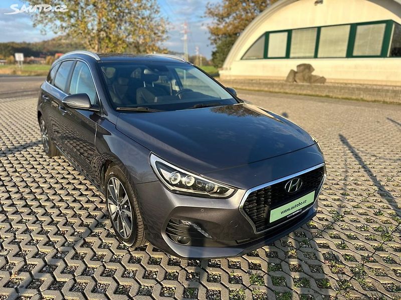 Hyundai i30 1.6 CRDI, 100 kW, Premium, aut - fotka 3 z 20