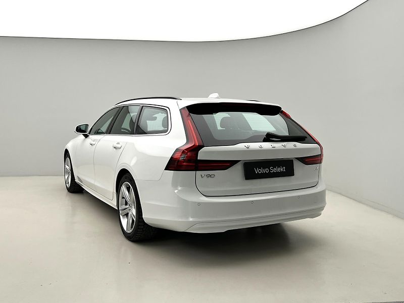 Volvo V90 B4 MOMENTUM AUT  - fotka 11 z 44