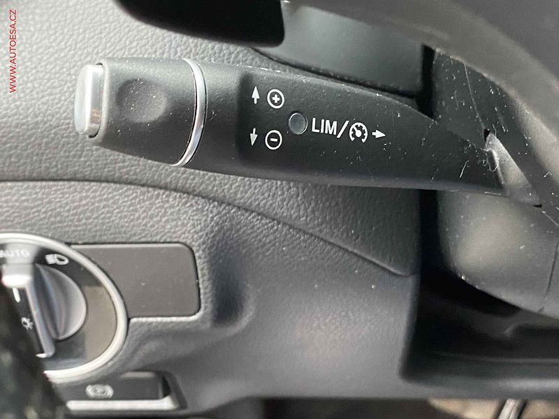 Mercedes-Benz CLA (2017) 1.6T 200, AT, LED, navi - fotka 13 z 18