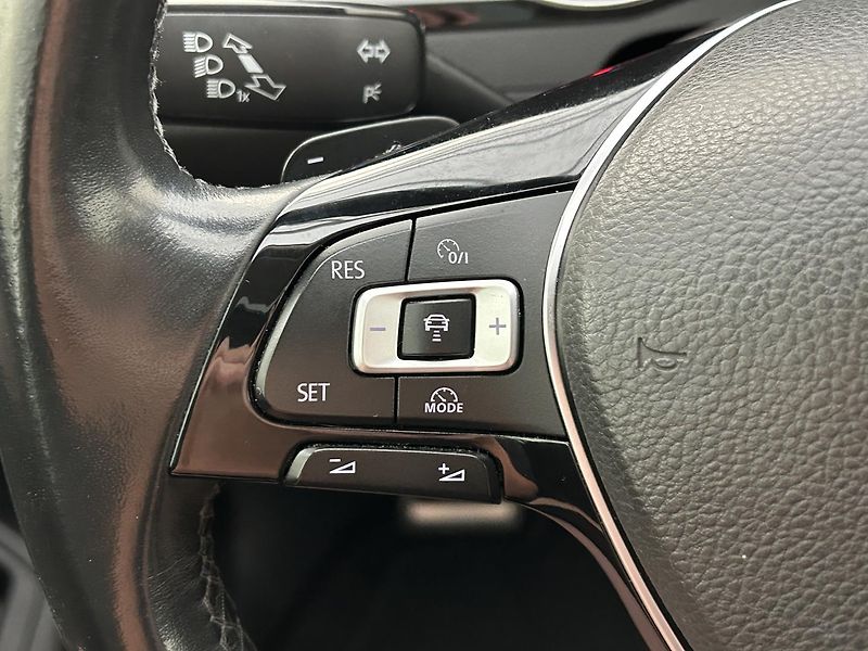 Volkswagen Passat Variant 2,0 TDI 4x4 Highline - fotka 25 z 29