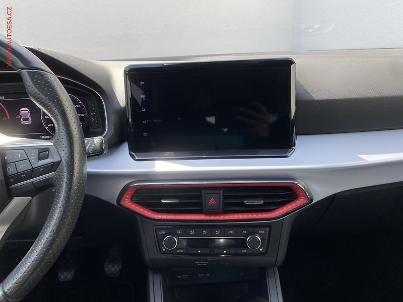 Seat Ibiza (2021) 1.0 TSi, FR, LED, navi - fotka 12 z 18