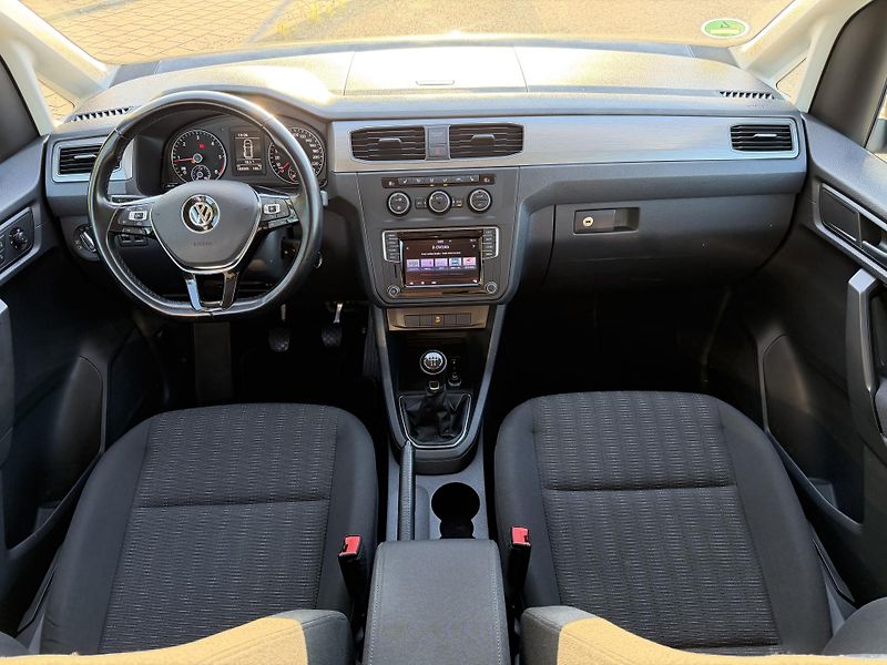 Volkswagen Caddy (2016) 2,0TDI LED 1MAJITEL r.1949 - fotka 32 z 76