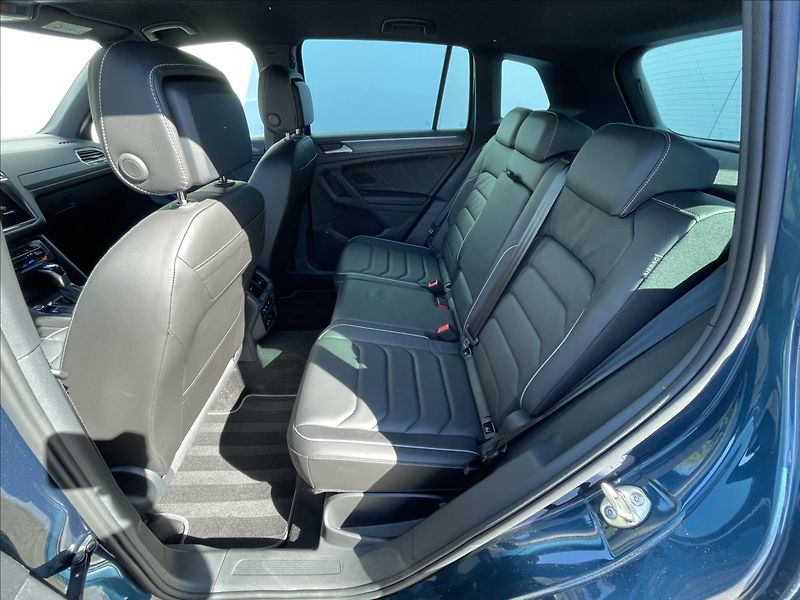 Volkswagen Tiguan 1,4 TSI PHEV DSG R-Line TAŽNÉ - fotka 16 z 25