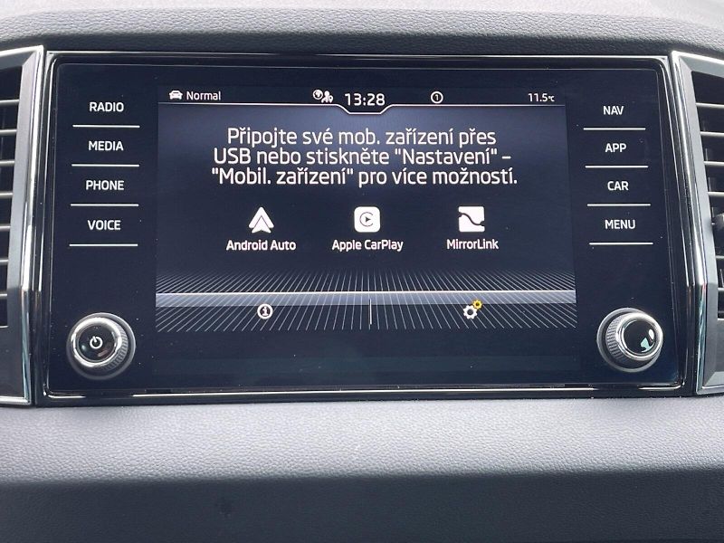 Škoda Karoq (2023) 1.5 TSI 110kW DSG Style Plus - fotka 17 z 31