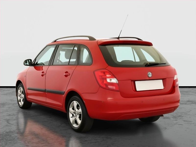 Škoda Fabia (2010) Ambiente 1.2 TSI, Automat - fotka 4 z 14