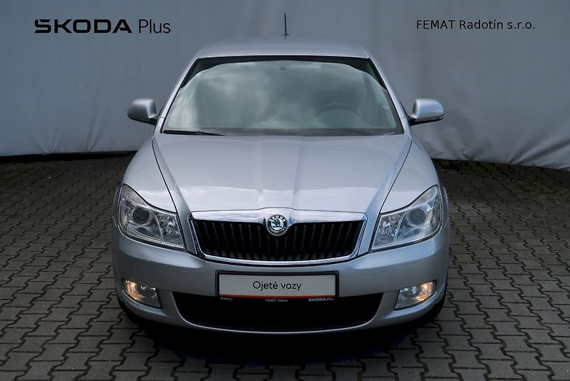Škoda Octavia (2011) Ambiente Plus 1.4 TSI 90 kW - fotka 4 z 22
