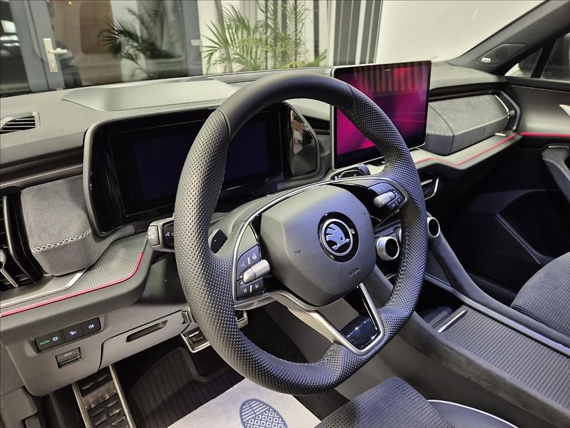 Škoda Kodiaq TDI 4x4 Sportline+ - fotka 14 z 29
