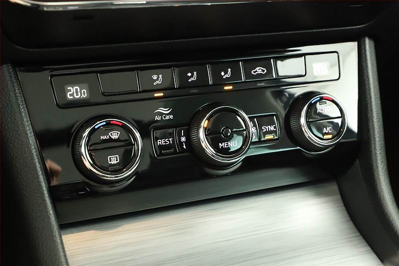 Škoda Superb (2020) Style 2.0 TDI, Automat, Navi - fotka 18 z 20