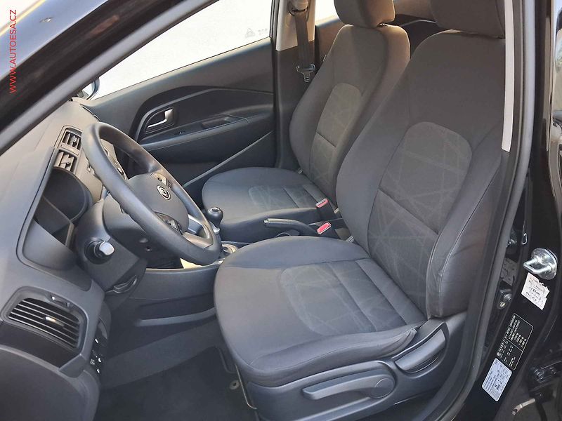 Kia Rio (2012) 1.2i, Edition, AC, +kola - fotka 9 z 17
