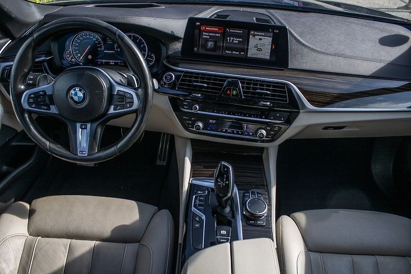 BMW Řada 5 - fotka 13 z 28