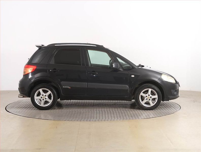 Suzuki SX4 (2009) 1.9 DDiS, 4X4, Serv.kniha - fotka 6 z 17