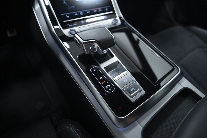 Audi Q7 3,0 TDI QUATTRO S-LINE 1. MAJ - fotka 27 z 45