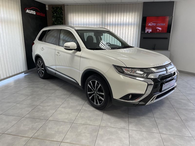 Mitsubishi Outlander 2.0 MIVEC AT 4x4 ČR REZERVACE - fotka 2 z 25