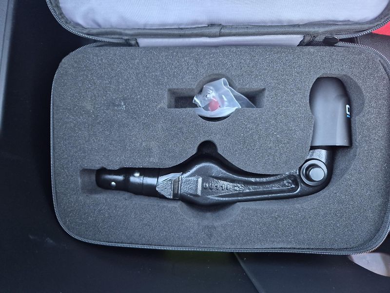 Tesla Model Y RWD 220kw TZ SOH 93,1 % - fotka 47 z 50