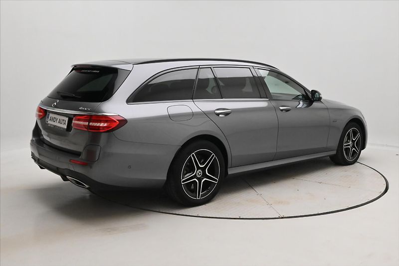 Mercedes-Benz Třídy E 2,0 300de 225kW 4Matic Záruka - fotka 5 z 30