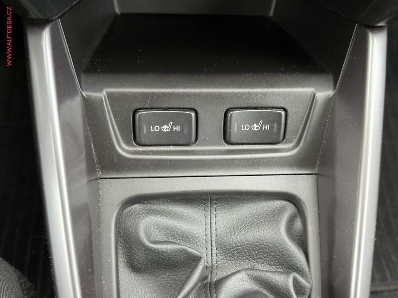 Suzuki Vitara (2022) 1.4BJet AllGrip, ČR, LED - fotka 18 z 22