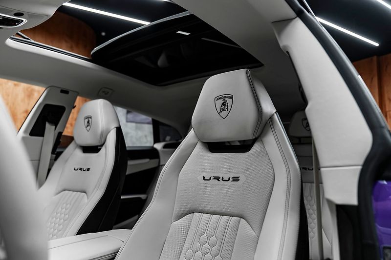 Lamborghini Urus - fotka 10 z 34