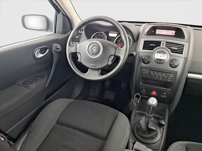 Renault Mégane (2009) Confort 1.6 16V, Klima - fotka 7 z 16