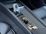 Volvo XC60 (2026) AKCE 4+4 PLUS B5, BLACK EDITIO - náhled 10