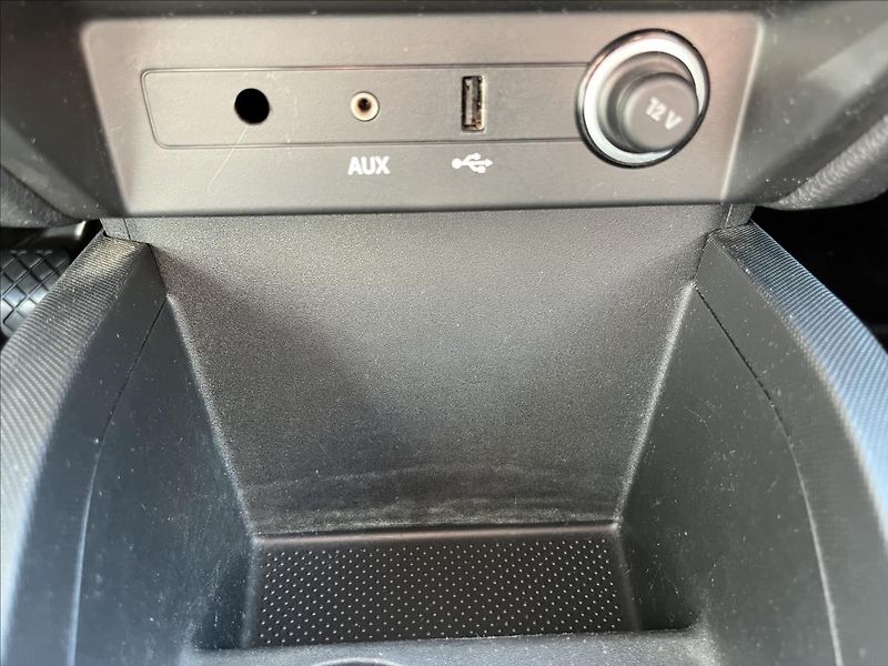 Škoda Fabia 1,2 TSi STYLE KLIMA ČR 1.M DPH - fotka 22 z 45