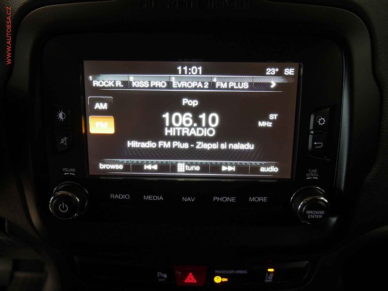 Jeep Renegade (2015) 2.0 CRD 4x4, 2.maj,ČR, AC - fotka 15 z 24